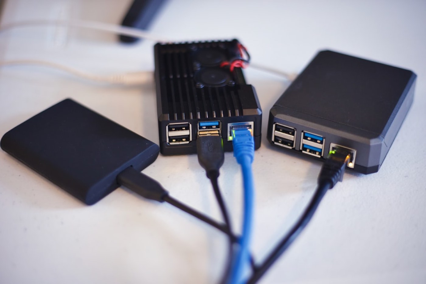 Checklist tech : batteries et adaptateurs pour voyage d’affaires