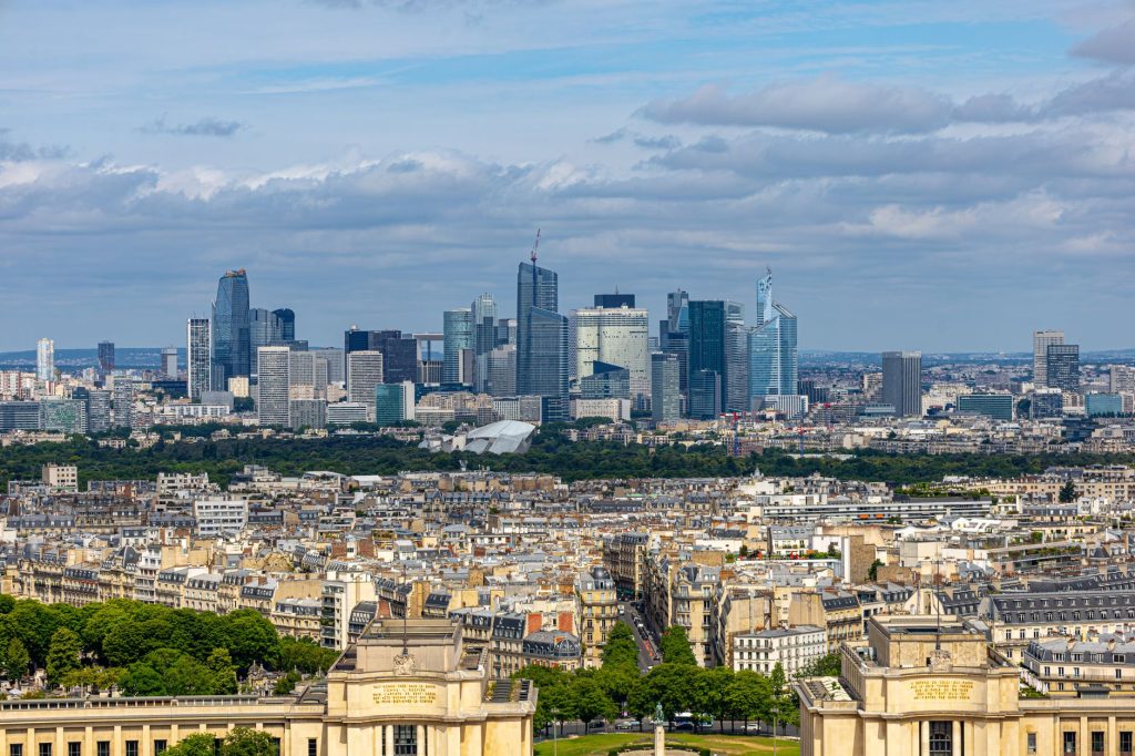 Pourquoi Paris reste-t-il une destination phare pour le tourisme d’affaires ?