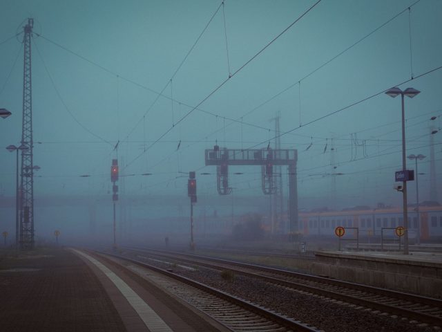 Économisez sur vos trajets : comment éviter les commissions sur les trains en France ?