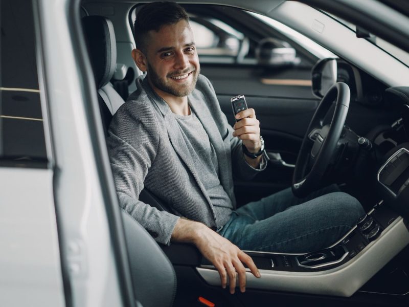 Voiture de location ou covoiturage entre professionnels : que choisir