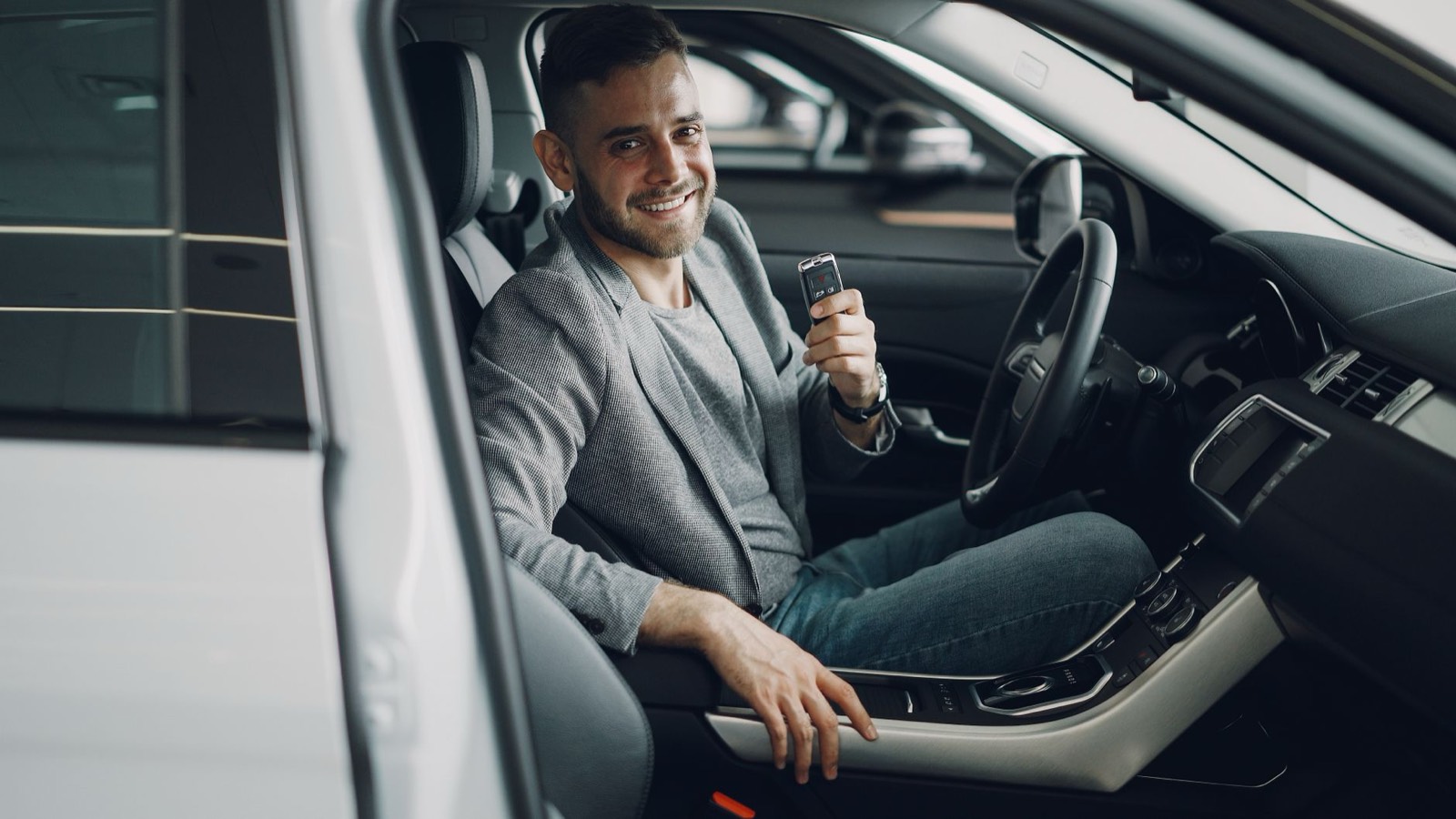 Voiture de location ou covoiturage entre professionnels : que choisir