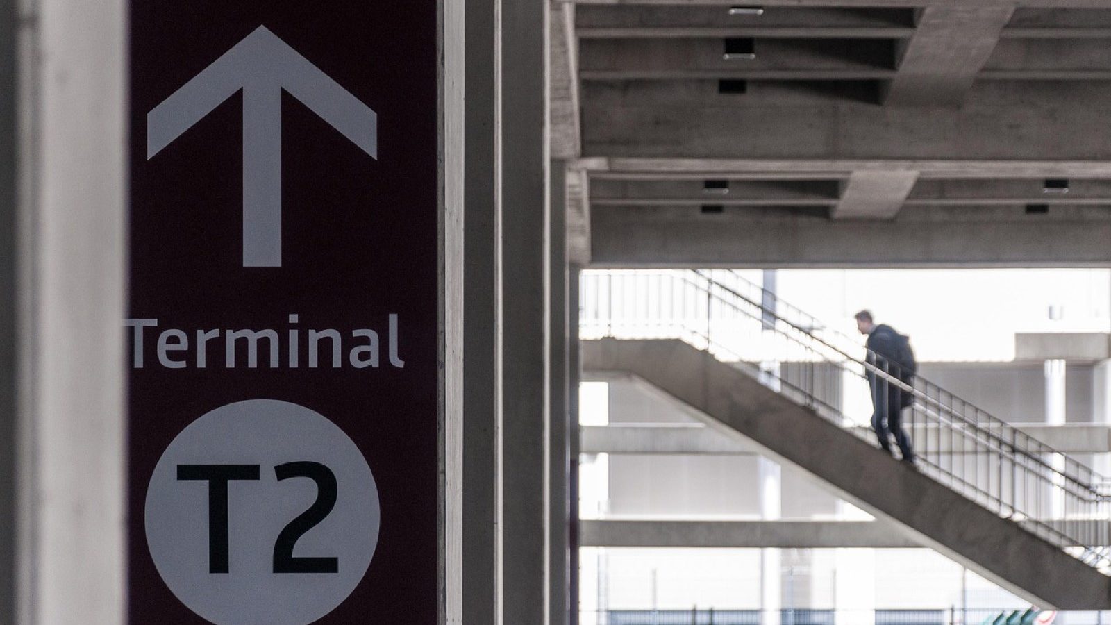 VTC aéroport Bordeaux : réserver avant de décoller, pas sur place